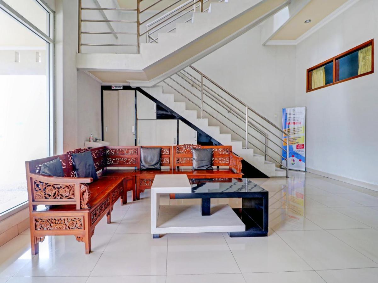 OYO 90347 Hotel Srikandi Syariah Tasikmalaya Bagian luar foto