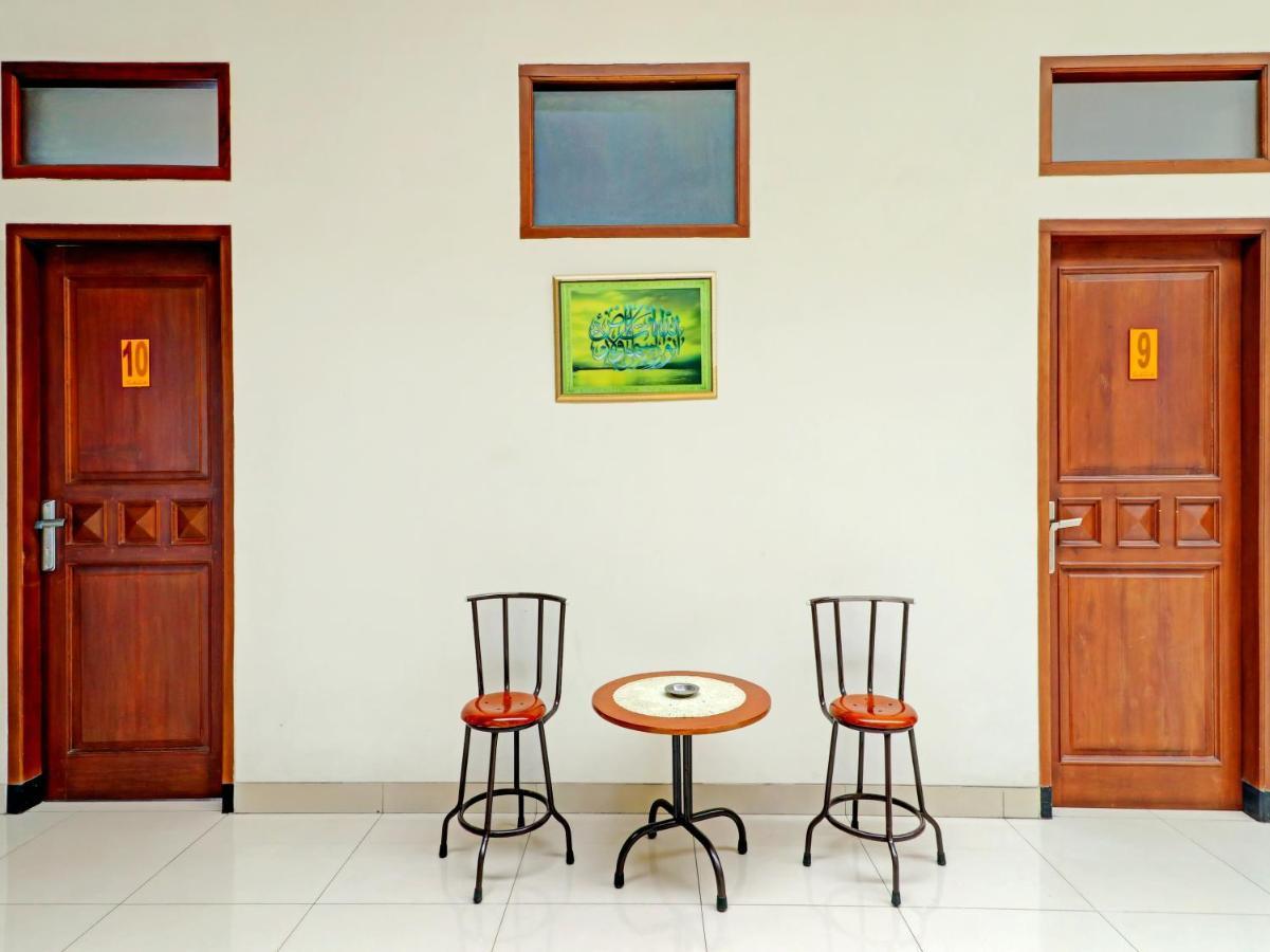 OYO 90347 Hotel Srikandi Syariah Tasikmalaya Bagian luar foto
