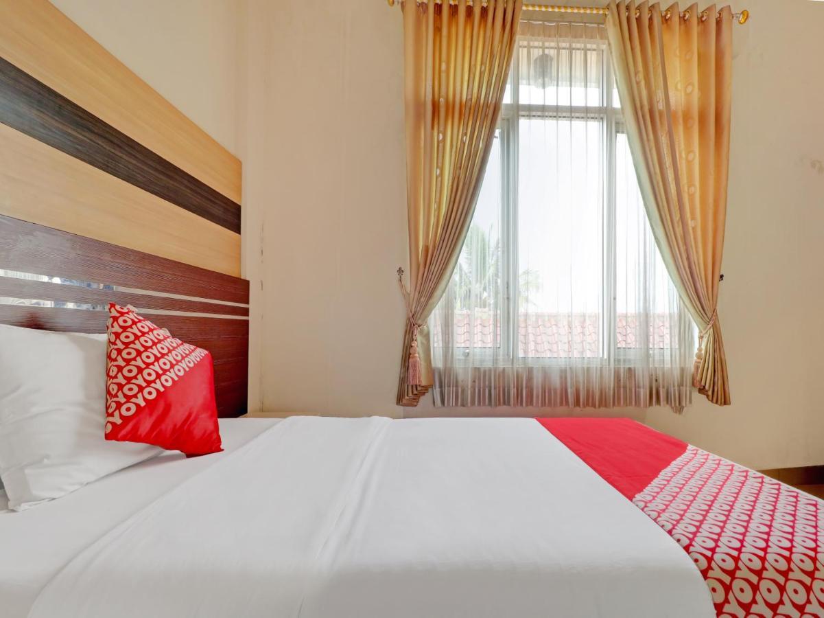 OYO 90347 Hotel Srikandi Syariah Tasikmalaya Bagian luar foto